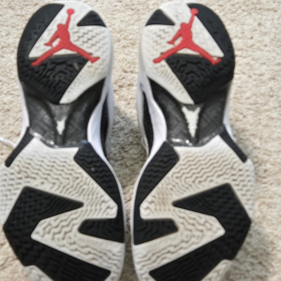 Air Jordan XXXVII Low - Picture 4 of 4